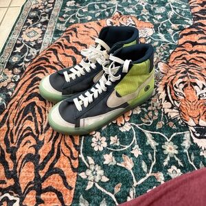 Nike Sneakers - Lime Green and Navy